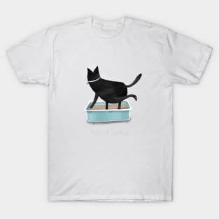 Cartoon black cat with cat litter box and the inscription "let it snow". T-Shirt